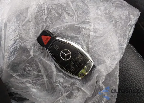 2015 Mercedes-Benz Gla 250 4Matic z USA, uszkodzony, nr VIN WDCTG4GB2FJ131256